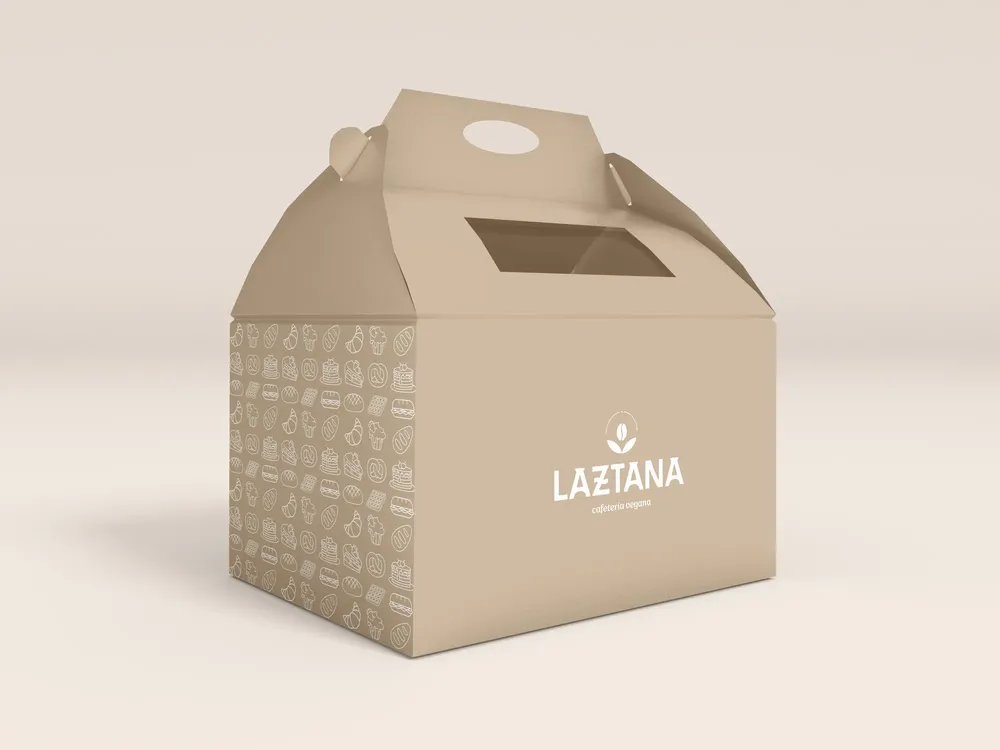 Mockup de una caja de cartón fina con asas con el logo de Laztana impreso en su parte frontal para branding en Bilbao.